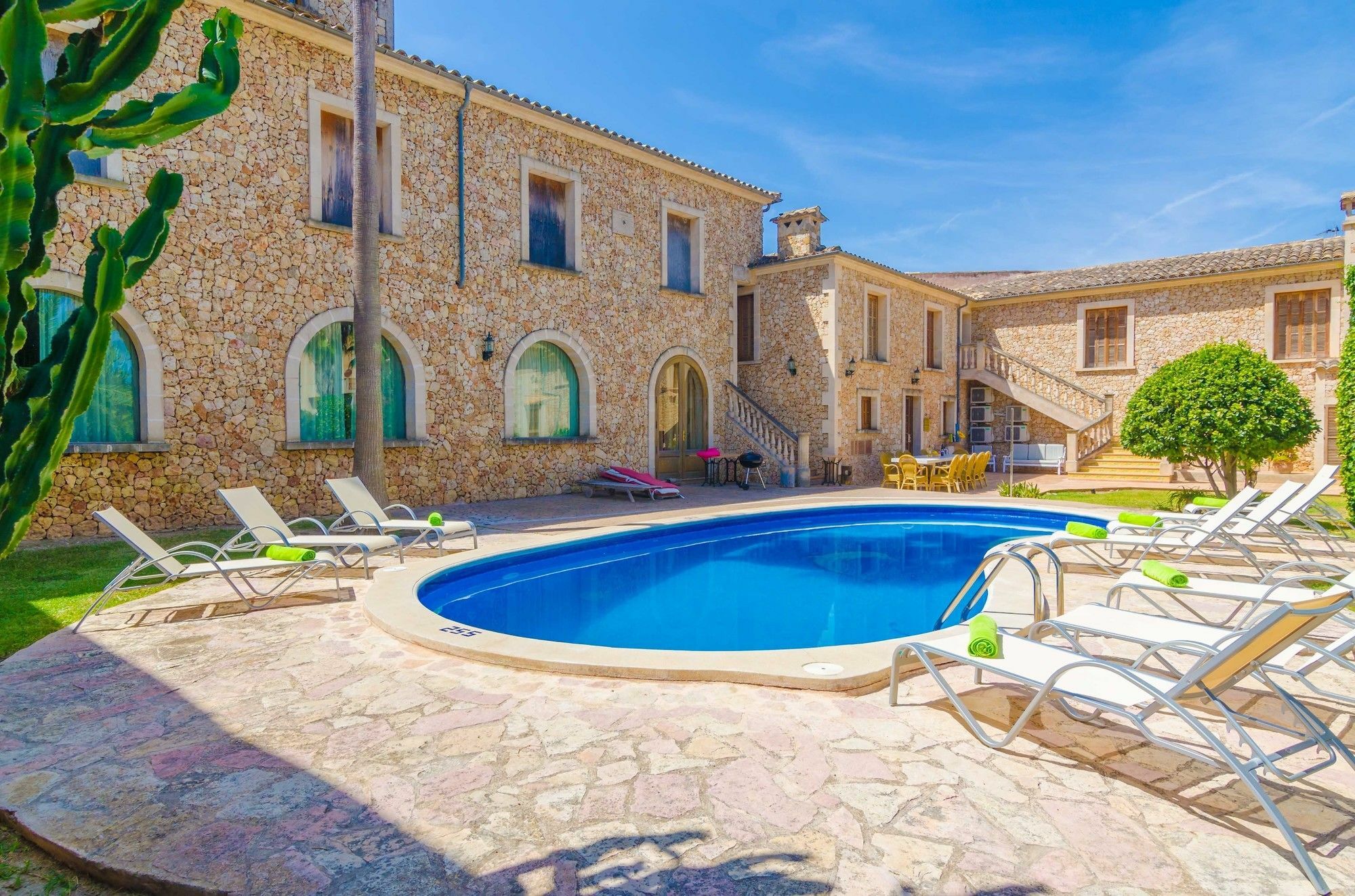 Cas Metge Monjo Villa *